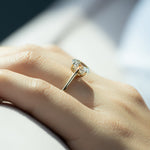 Load image into Gallery viewer, 2.5 CT Oval Cut Moissanite Solitaire Diamond Ring