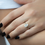 Load image into Gallery viewer, 2.5 CT Oval Cut Moissanite Solitaire Diamond Ring