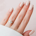 Load image into Gallery viewer, 2.50 CT Oval Cut Three Stone Moissanite Diamond Engagement Ring
