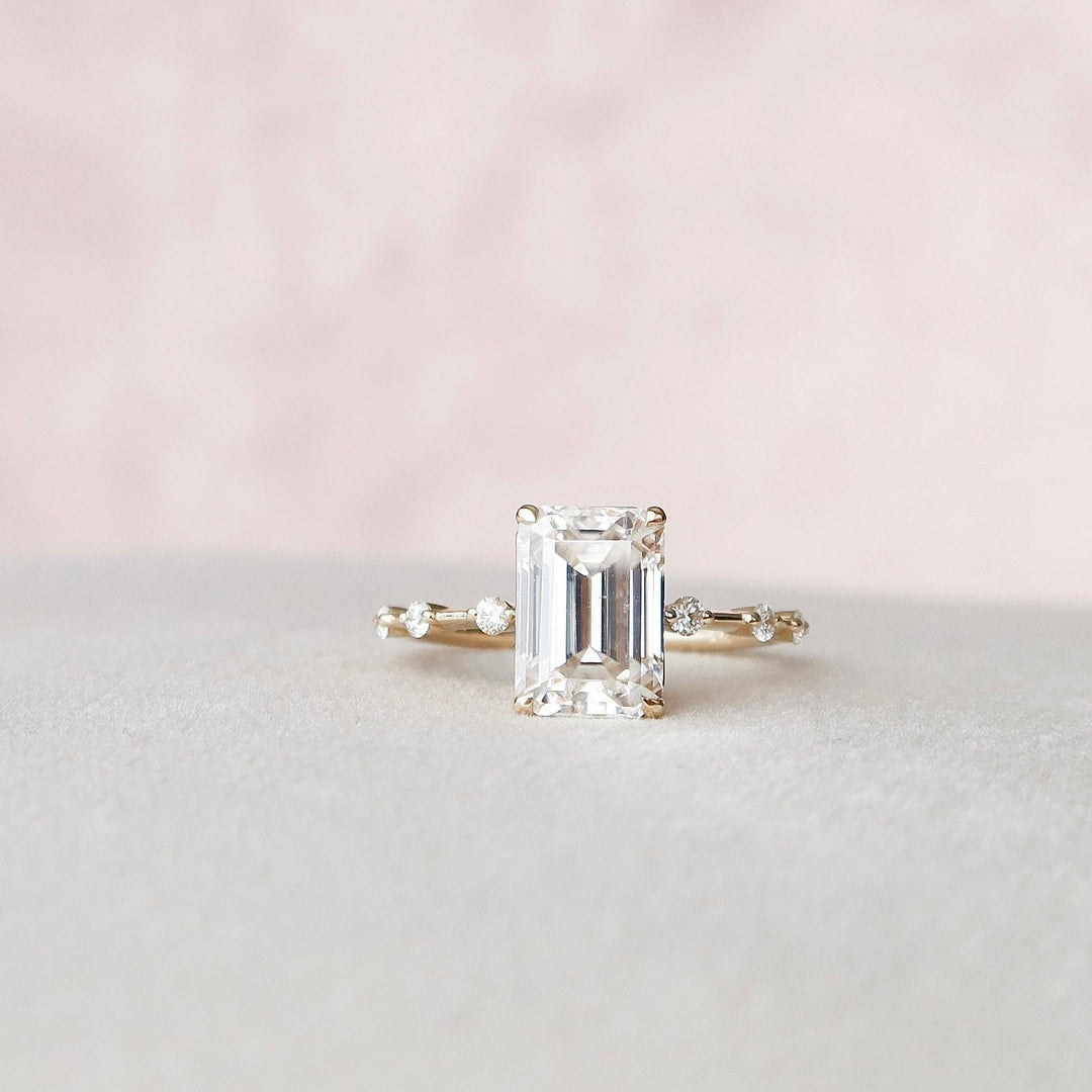 3.50 CT Emerald Cut Moissanite Diamond Solitaire Engagement Ring