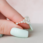 Load image into Gallery viewer, 3.0 CT Oval Cut Moissanite Diamond Cluster Engagement Ring