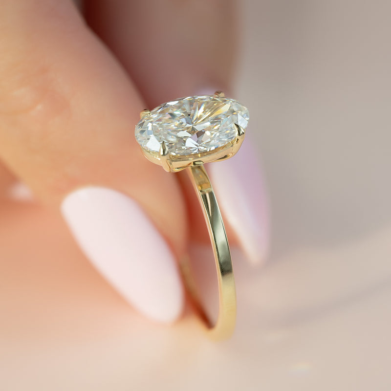 2.5 CT Oval Cut Solitaire Moissanite Diamond Ring
