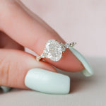 Load image into Gallery viewer, 3.0 CT Oval Cut Moissanite Diamond Cluster Engagement Ring
