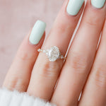 Load image into Gallery viewer, 3.0 CT Oval Cut Moissanite Diamond Cluster Engagement Ring