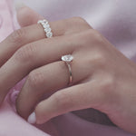 Load and play video in Gallery viewer, 2.5 CT Oval Cut Moissanite Solitaire Diamond Ring