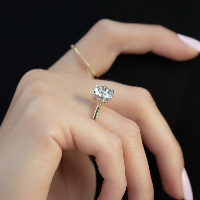 2 CT Round Cut Twinkling Pave Moissanite Diamond Ring